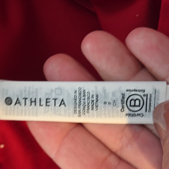 Athleta Red Salutation Stash Leggings - Picture 8 of 12